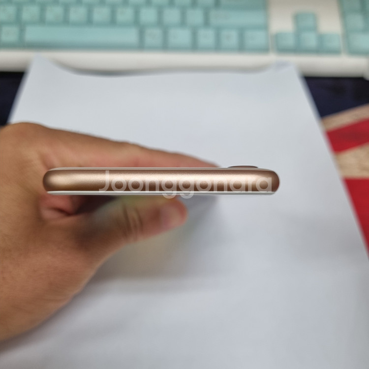 103676 아이폰8 64 골드 SSS급 중고폰 배터리100%--2