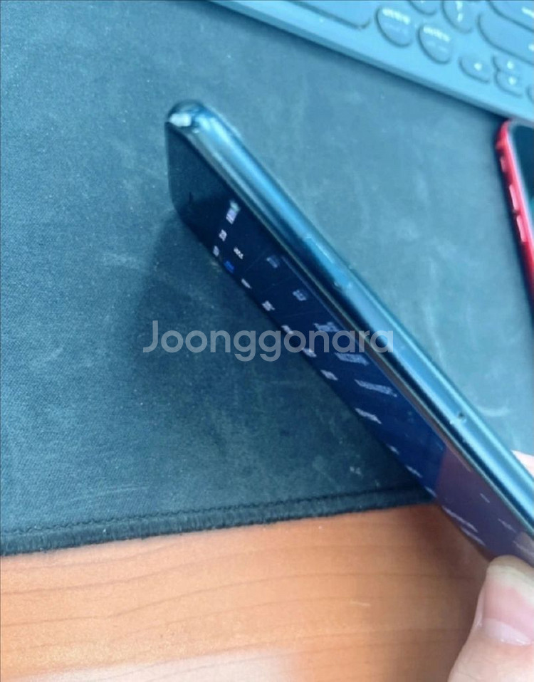 아이폰 SE3 128gb & 맥세이프 케이스 및 필름--5