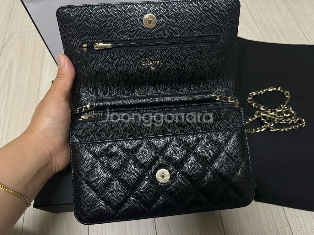샤넬 WOC 클래식 퀼팅 체인백 급처!!!--5