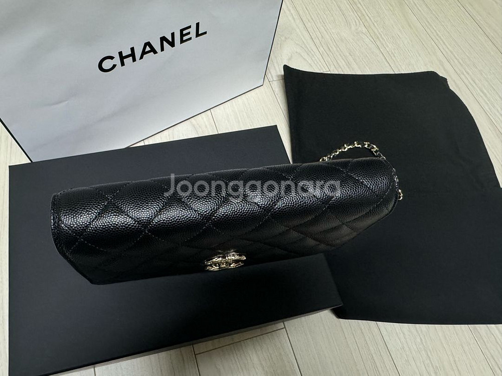 샤넬 WOC 클래식 퀼팅 체인백 급처!!!--8