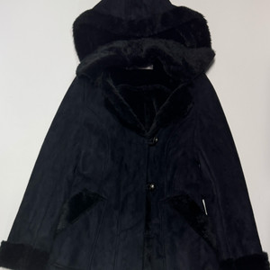 여성 톰보이 페이크 퍼 후드 벨티드 하프 코트 블랙