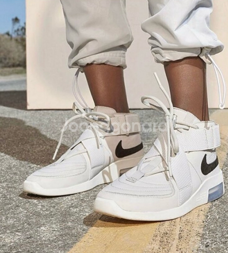 나이키x피어오브갓 피오갓 레이드 라이트본 285--0