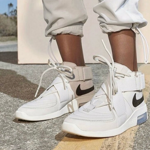 나이키x피어오브갓 피오갓 레이드 라이트본 285