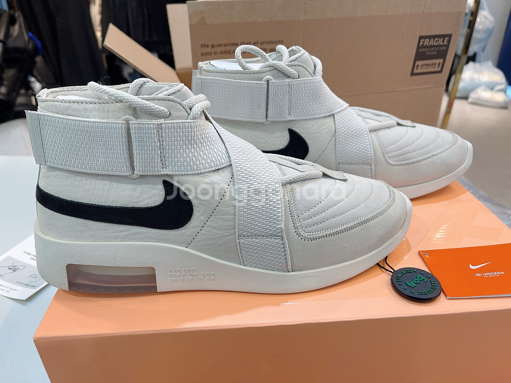 나이키x피어오브갓 피오갓 레이드 라이트본 285--2