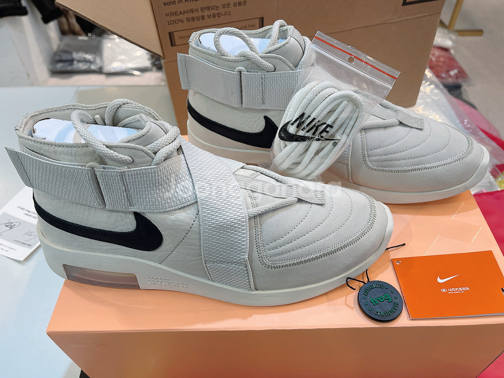 나이키x피어오브갓 피오갓 레이드 라이트본 285--6