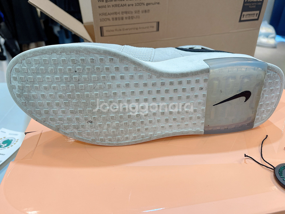 나이키x피어오브갓 피오갓 레이드 라이트본 285--9