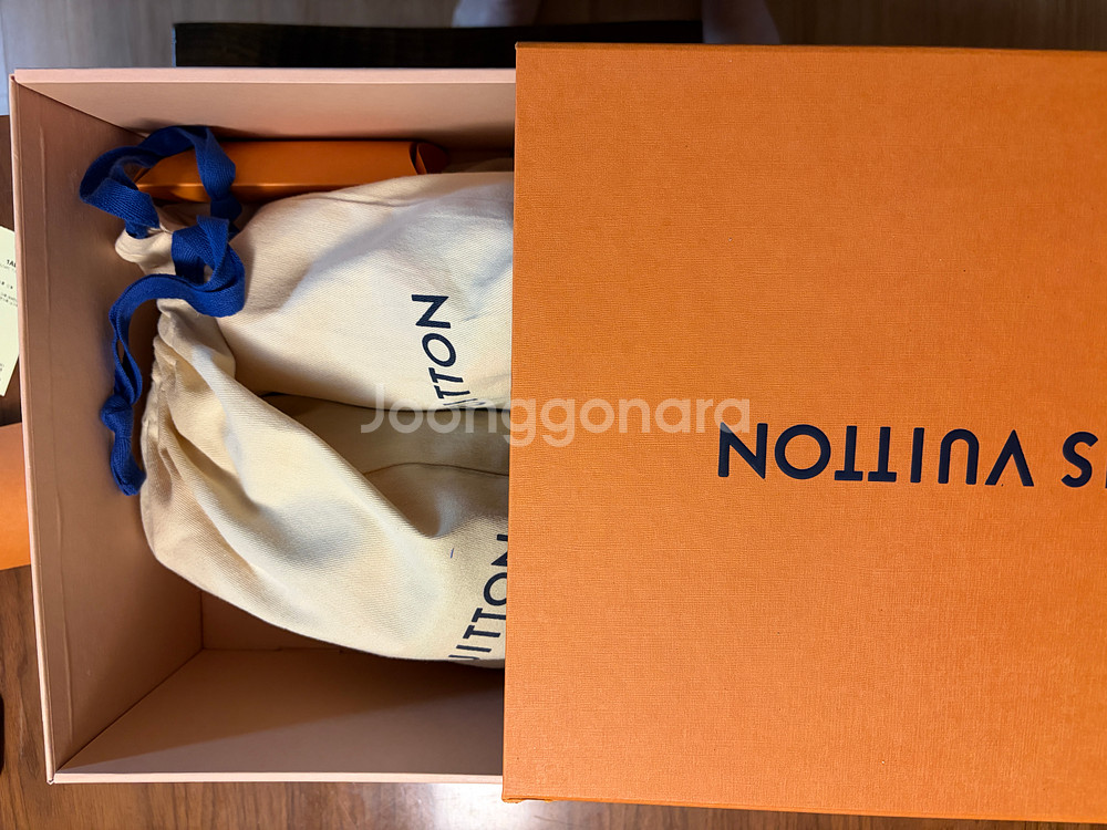 새상품)루이비통.운동화.스니커즈.남자신발.280.285.Louis Vuitton LV Ollie Sneaker--3