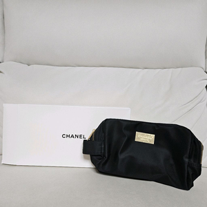 샤넬 뷰티 블랙등급 파우치 최신