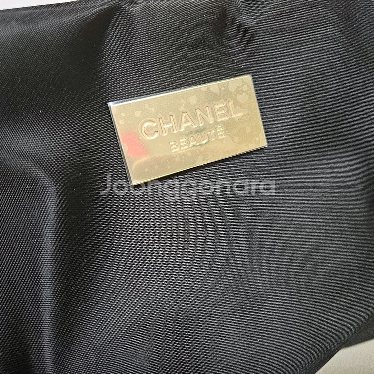 샤넬 뷰티 블랙등급 파우치 최신--1