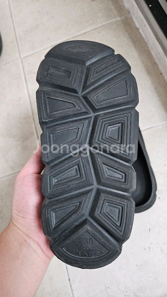 MLB 슬리퍼 팔아요. 260, 230--5