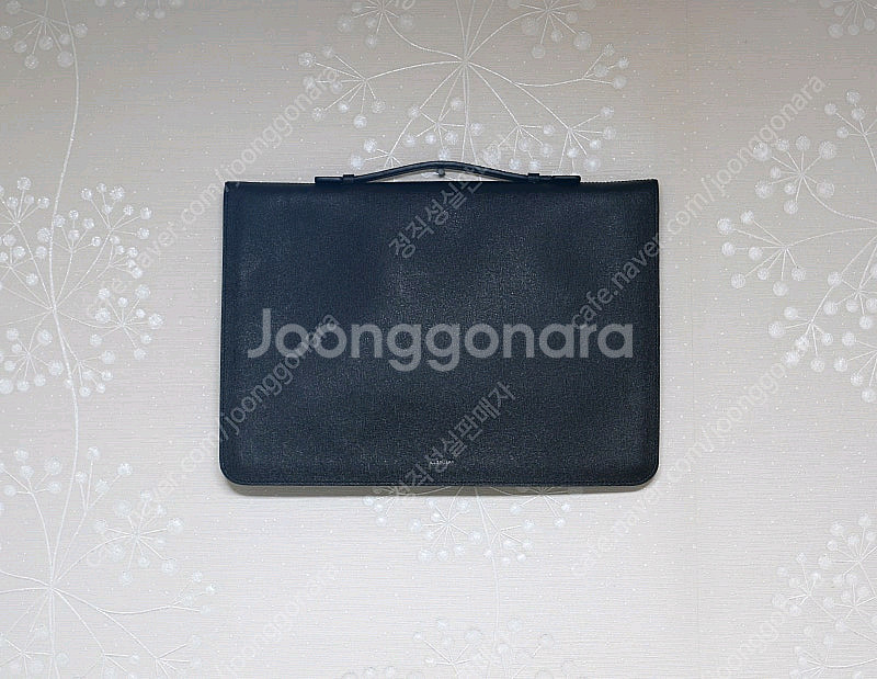 질스튜어트뉴욕 소가죽 클러치백--0