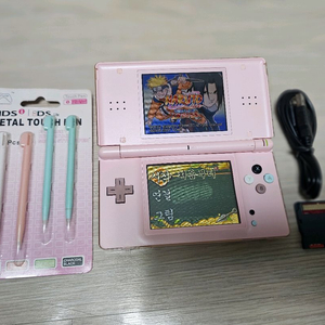 닌텐도 DS Lite 핑크 + R4칩+터치펜4개+충전기