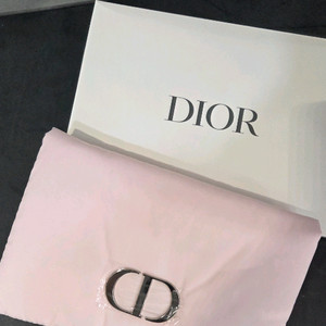 정품 디올 핑크 패딩 파우치