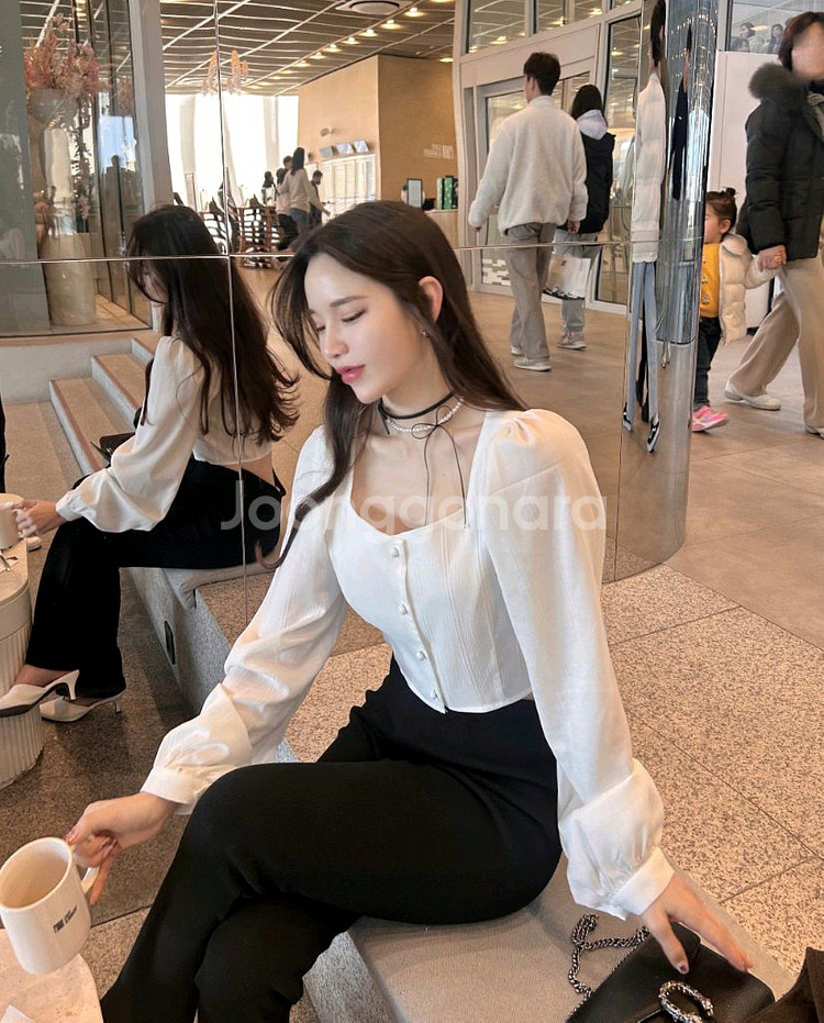 다니엘BL 블라우스 스퀘어넥 퍼프 소매--2