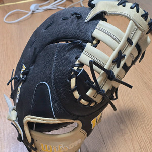 윌슨 A2000 1679SS 1루 미트