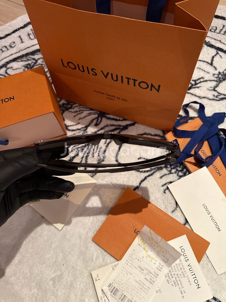 백화점판 루이비통 LV 와이메아 L 선글라스 Z1671--4