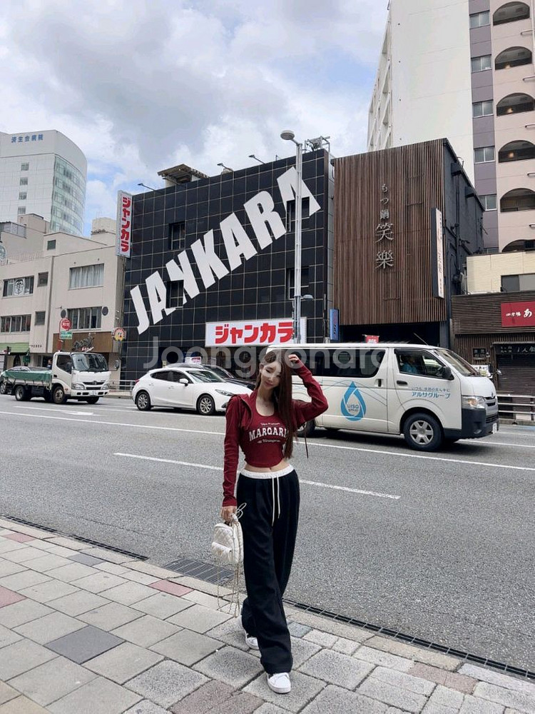 수입의류 밑 둥근 크롭 나시 후드집업 세트--1