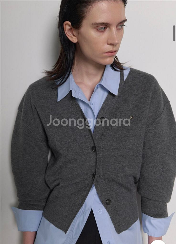 아틀리에나인 벌룬 슬리브 컷아웃 니트 가디건 새상품--0