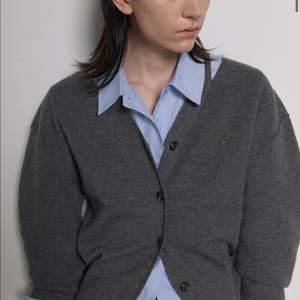 아틀리에나인 벌룬 슬리브 컷아웃 니트 가디건 새상품