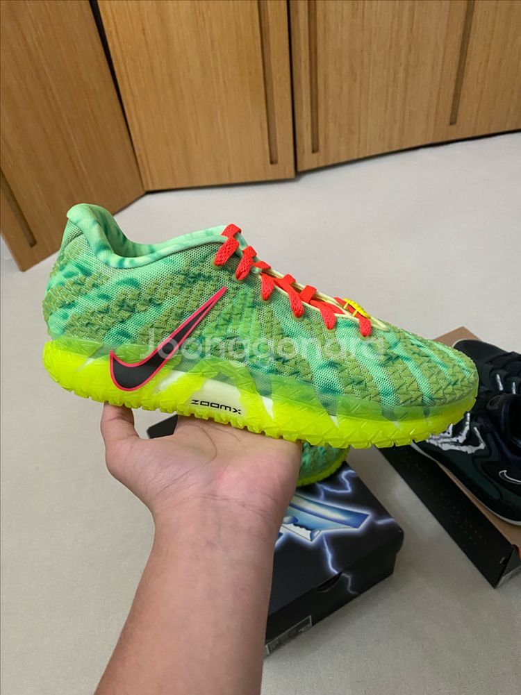 자3 스푸키 시즌 285 농구화--0