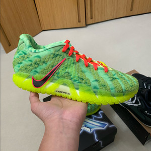 자3 스푸키 시즌 농구화