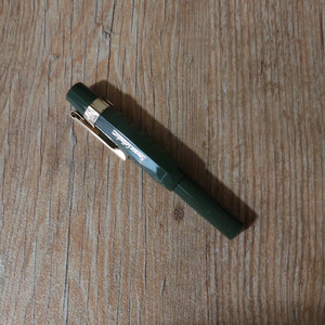 다크 올리브 카웨코)카웨코 스포츠 다크올리브 내놓습니다