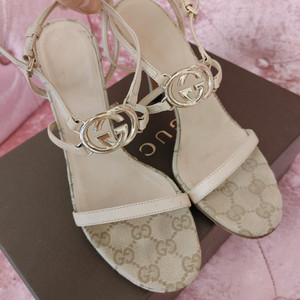 정품- 구찌 샌들