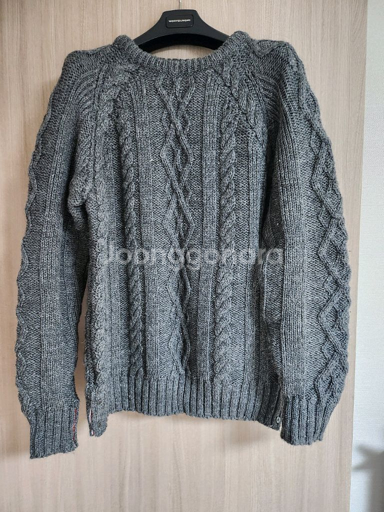 톰브라운 니트 4사이즈--0