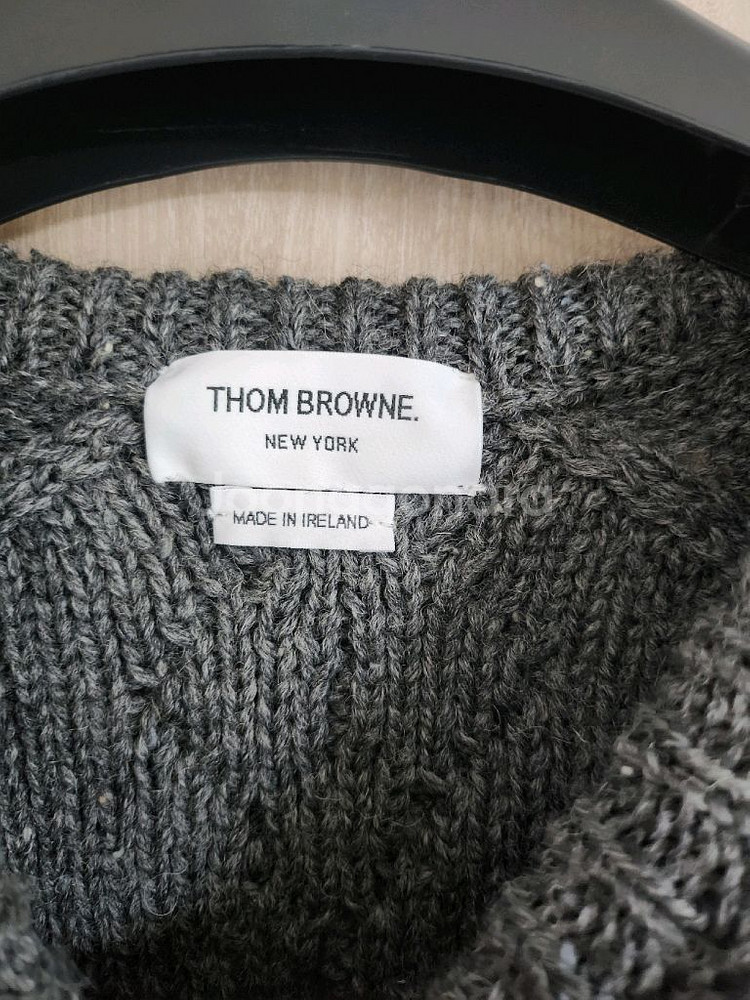 톰브라운 니트 4사이즈--1