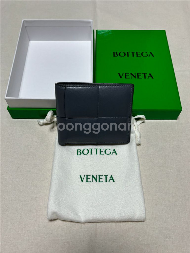 보테가베네타 카세트 맥시 반지갑--0