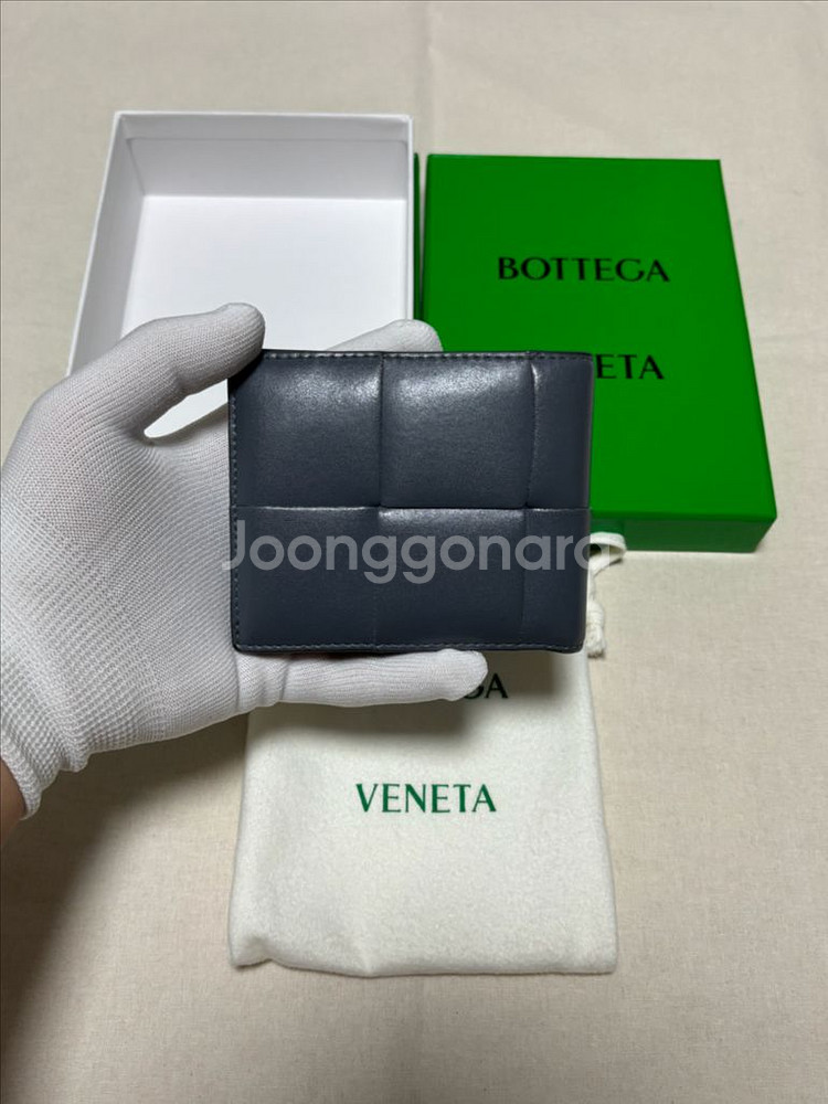 보테가베네타 카세트 맥시 반지갑--1