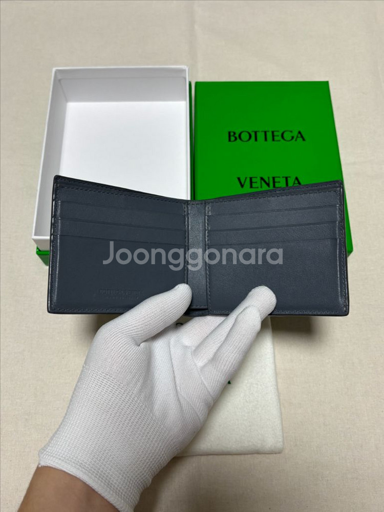 보테가베네타 카세트 맥시 반지갑--5