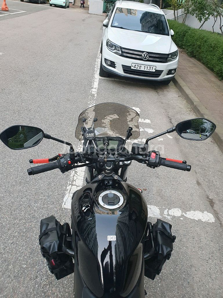 [가격인하] 스즈키 SV650 팝니다 (22년식)--8