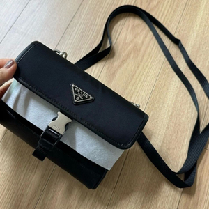 프라다 폰케이스백 폰크로스백 폰파우치백 미니백 스마트폰
