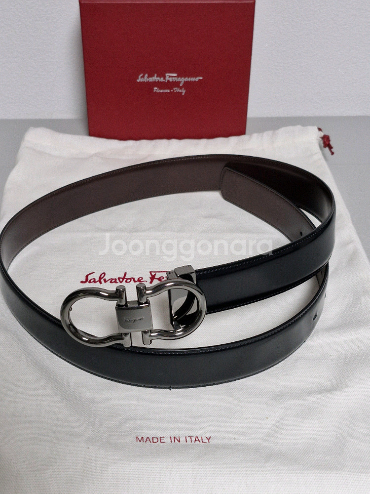 페라가모 은장 양면 가죽벨트 정품입니다--2