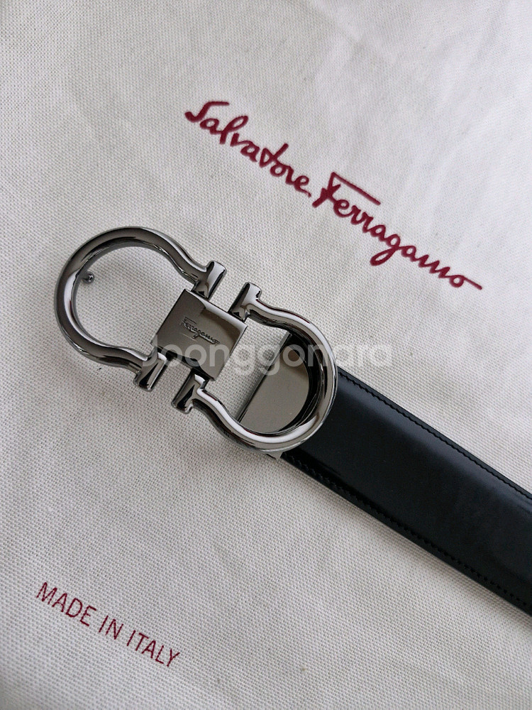 페라가모 은장 양면 가죽벨트 정품입니다--1