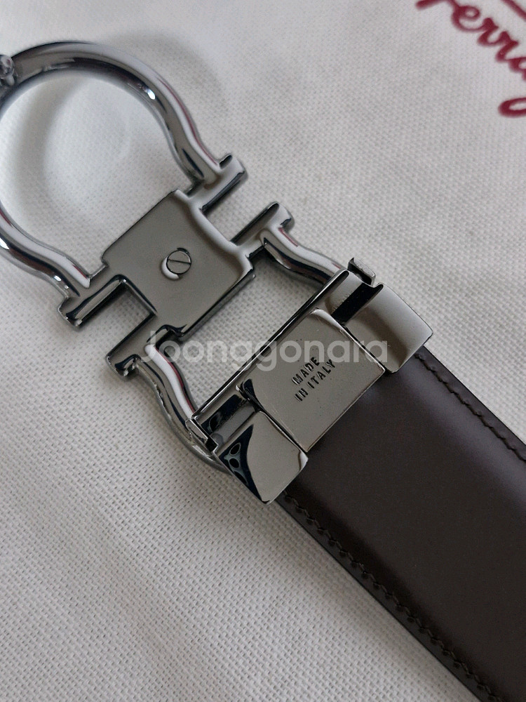 페라가모 은장 양면 가죽벨트 정품입니다--4