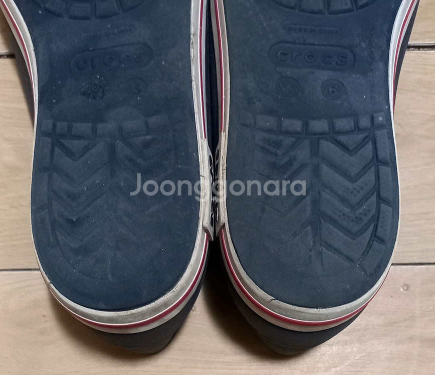 크록스 플랫슈즈 W6 230사이즈--2