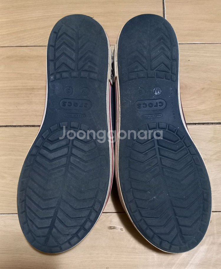 크록스 플랫슈즈 W6 230사이즈--1