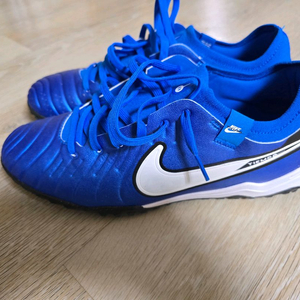 나이키 티엠포 레전드 10 프로 MD TF 265