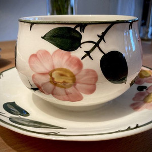 빌레로이앤보흐 와일드로즈 소스볼 민트급