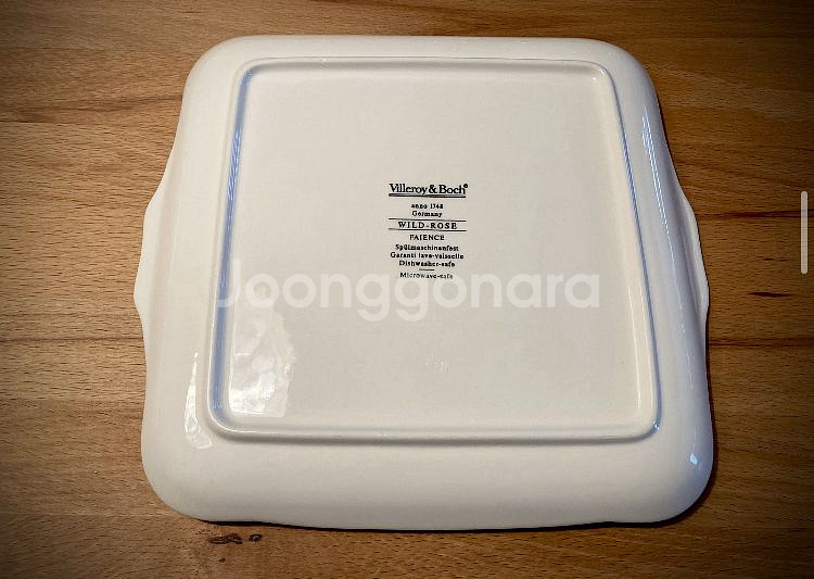 빌레로이앤보흐 와일드로즈 귀달이샌드위치접시--3