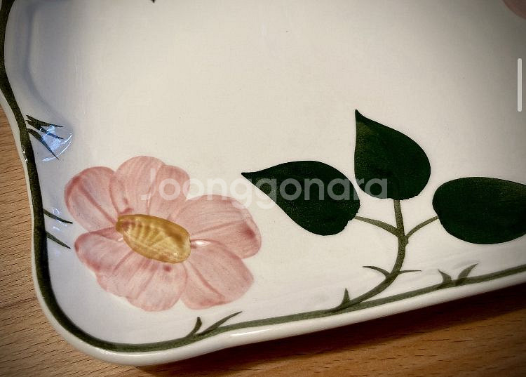 빌레로이앤보흐 와일드로즈 귀달이샌드위치접시--2