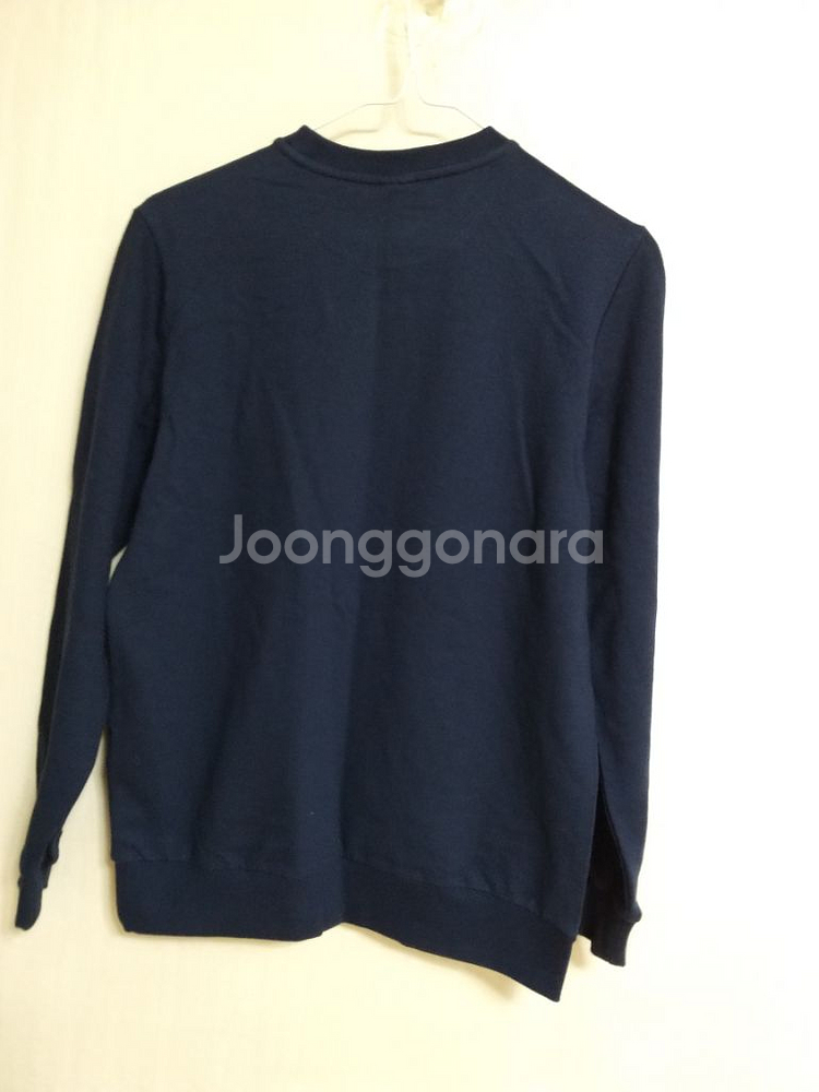 여성 게스 맨투맨 (네이비.박시90-95)--4