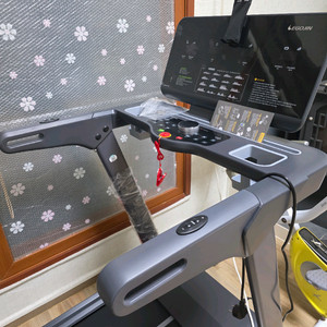 이고진 런닝머신 X4