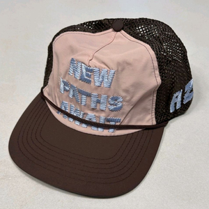 알렉스 조노 우즈 어웨이트 트러커 햇 베이지 모자