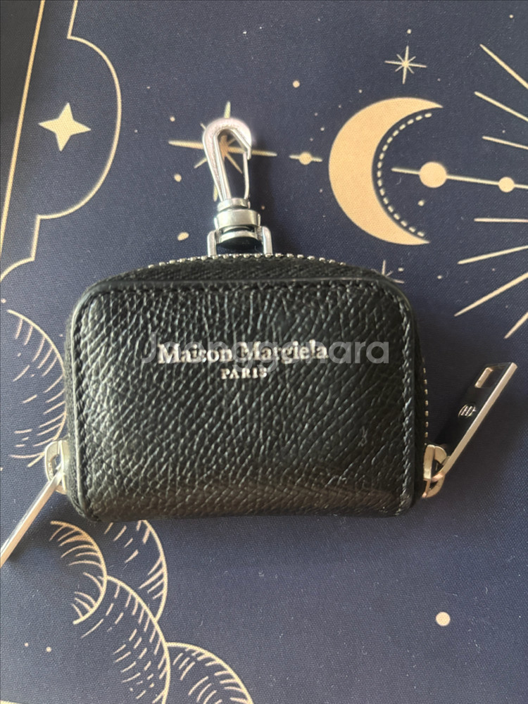 메종마르지엘라 에어팟프로 코인케이스 팝니다--1