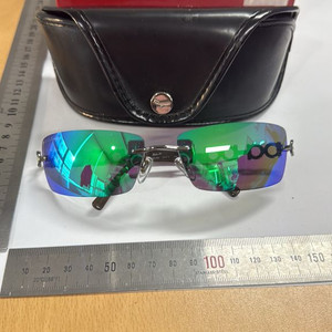 페라가모 선글라스