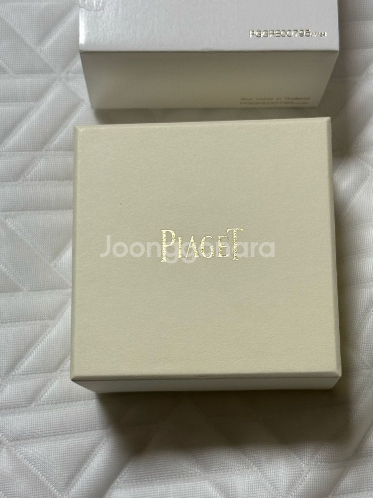 피아제 포제션 링 화이트골드 스몰 8다이아 미개봉 새상--3