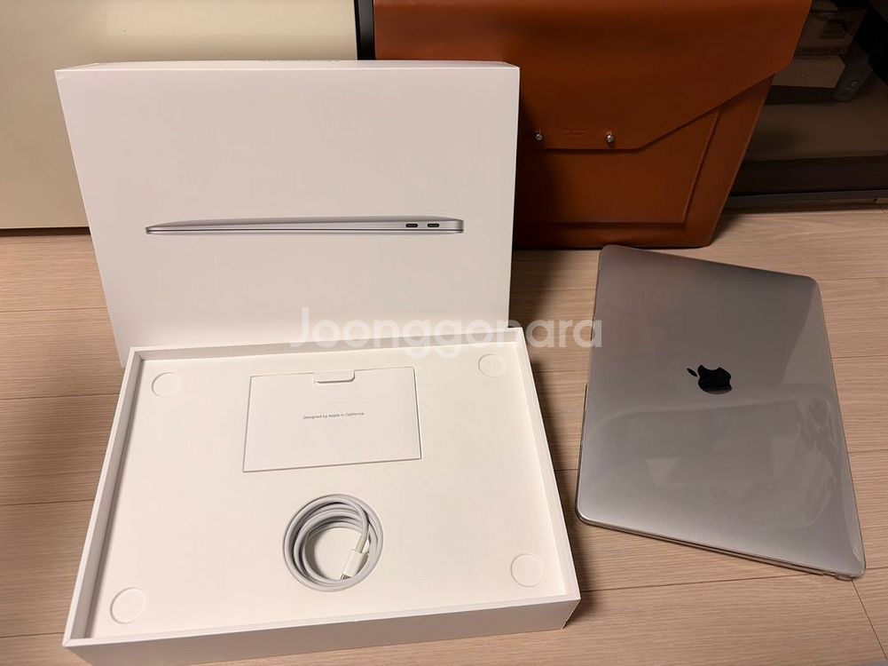 애플 맥북 에어 M1 13인치 256GB (케이스포함)--2
